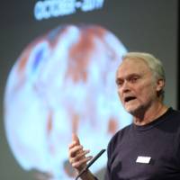 Videographer Peter Sinclair addresses the attendees